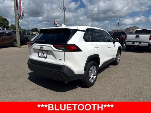 Used 2022 Toyota RAV4 LE w/ Carpet Mat Package (TMS) FWD image 3