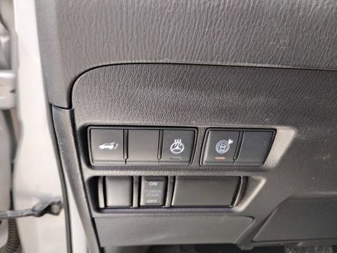 Used 2023 Nissan Armada SL w/ Captain's Chairs Package AWD/4WD image 19