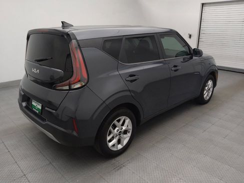 Used 2023 Kia Soul LX w/ LX Technology Package FWD image 10