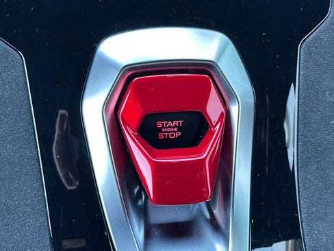 Used 2024 Lamborghini Huracan Sterrato image 27