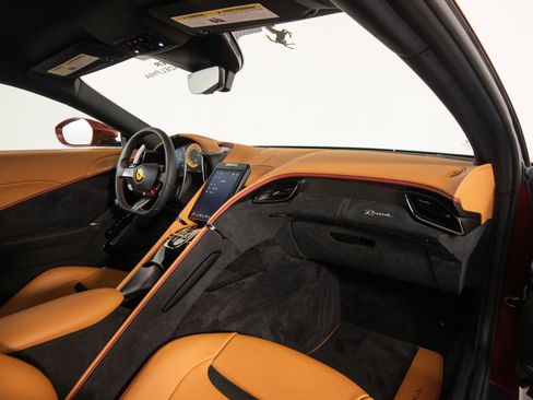 Certified 2022 Ferrari Roma image 34