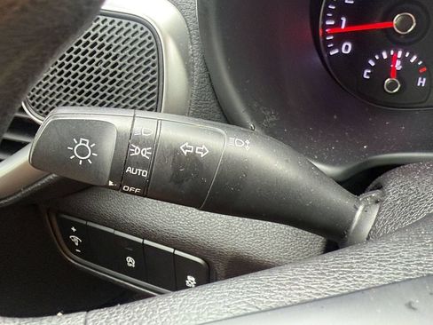 Used 2020 Kia Soul LX FWD image 25