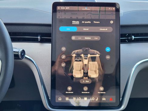 New 2025 Volvo EX90 Ultra image 15