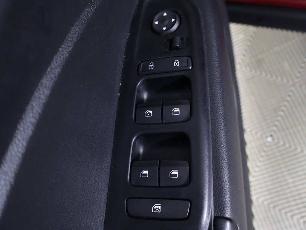 Certified 2023 Hyundai Venue Limited FWD image 31