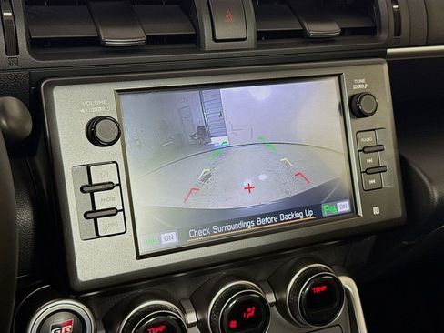 Used 2024 Toyota GR86 Premium image 13