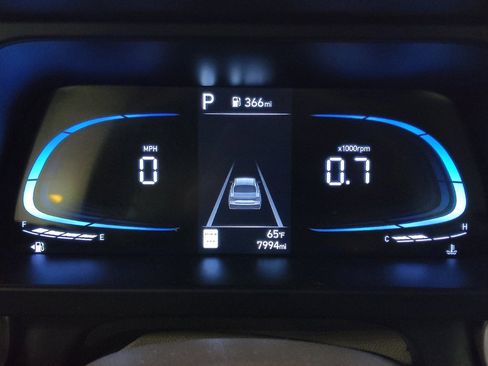 Used 2025 Hyundai Elantra SEL FWD image 23