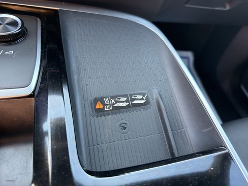Used 2025 Buick Enclave Preferred FWD image 12