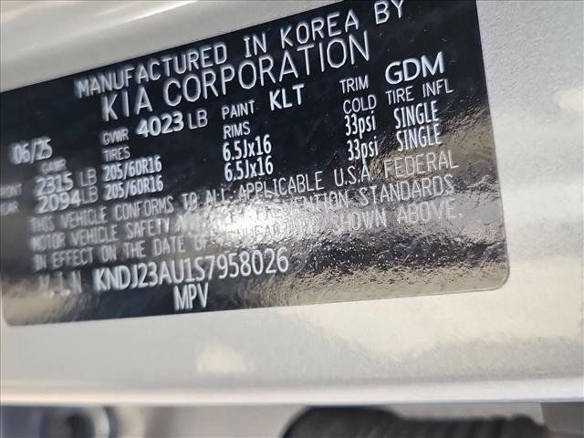 Used 2025 Kia Soul LX w/ LX Technology Package FWD image 23