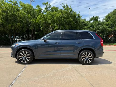 Used 2021 Volvo XC90 T5 Momentum w/ Protection Package Premier FWD image 3