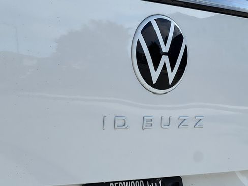 New 2025 Volkswagen ID. Buzz Pro S image 27