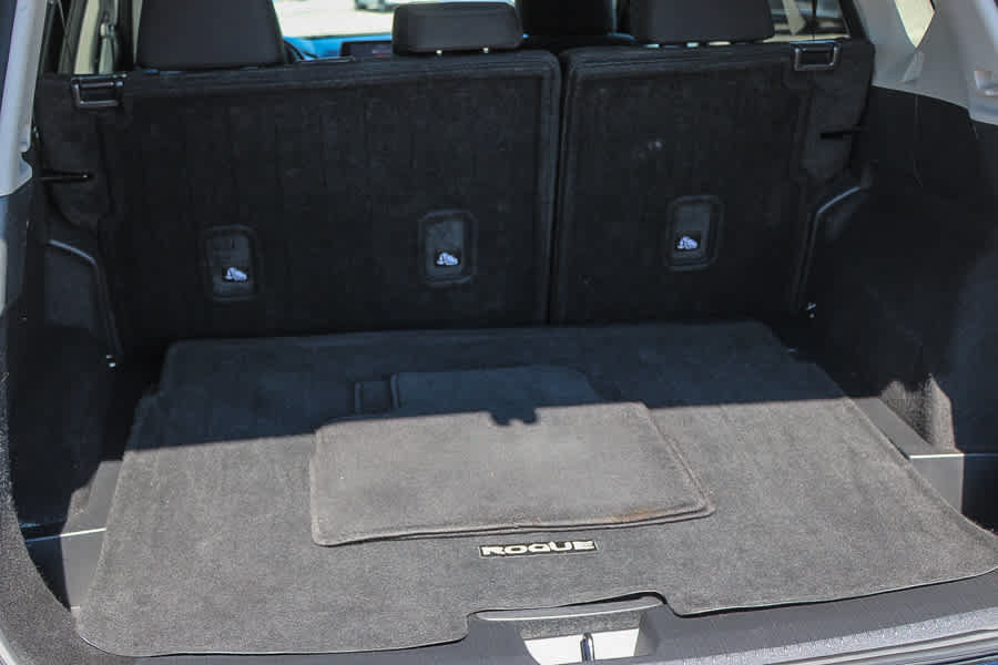 Used 2025 Nissan Rogue SV FWD image 25