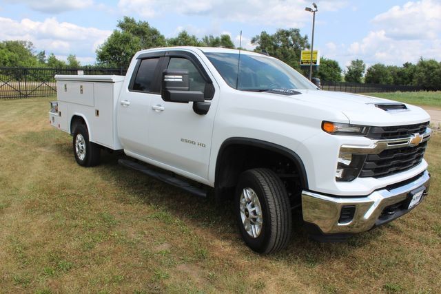 Used 2024 Chevrolet Silverado 2500 LT AWD/4WD image 5