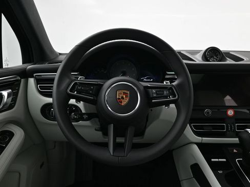 Certified 2026 Porsche Macan S image 13