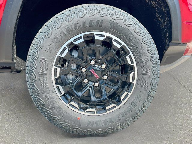 New 2026 GMC Canyon AT4 w/ Technology Plus Package AWD/4WD image 19