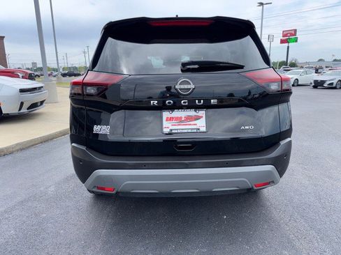 Used 2023 Nissan Rogue S AWD/4WD image 8