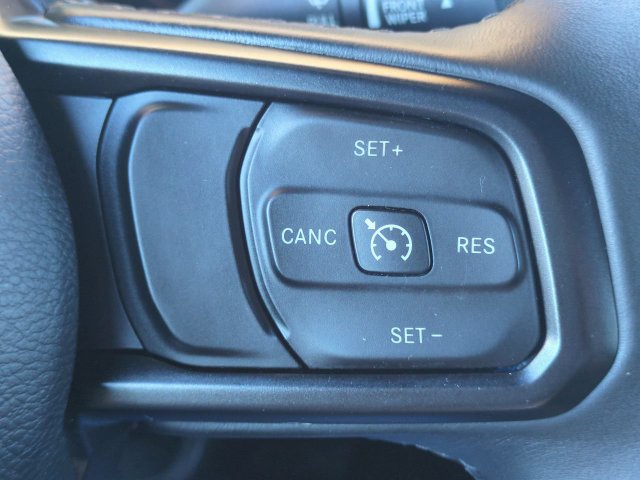 Used 2018 Jeep Wrangler Unlimited Sport S AWD/4WD image 24