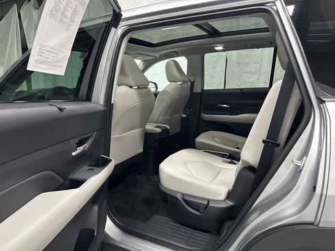Used 2025 Toyota Grand Highlander AWD image 45