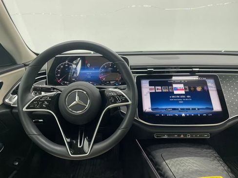 Used 2026 Mercedes-Benz E 350 Sedan image 3