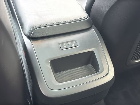 Certified 2024 Volvo XC60 B5 Core w/ Protection Package Premier image 9