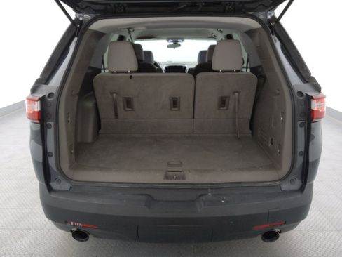 Used 2020 Chevrolet Traverse LT FWD image 29