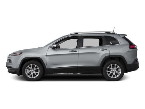 Used 2016 Jeep Cherokee Latitude w/ Comfort/Convenience Group AWD/4WD image 3