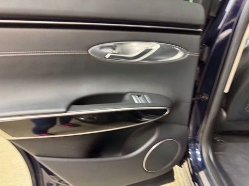 Used 2025 Genesis GV70 2.5T image 15