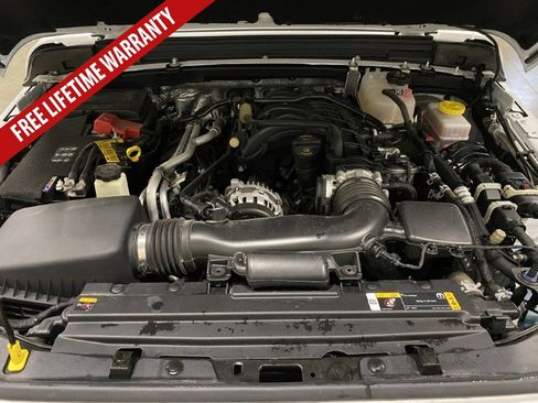 Used 2024 Jeep Wrangler Unlimited Sport AWD/4WD image 17