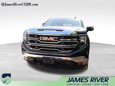 Used 2023 GMC Sierra 1500 SLT AWD/4WD image 2