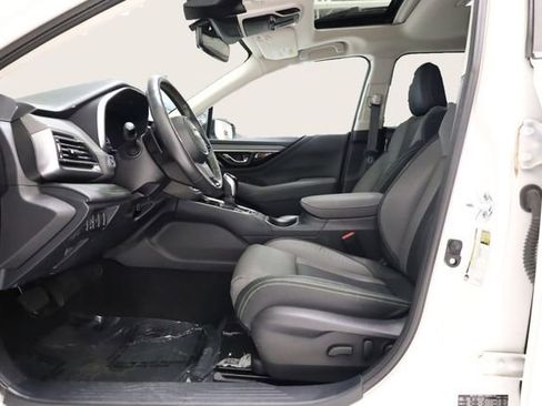 Used 2025 Subaru Outback Onyx Edition AWD/4WD image 13