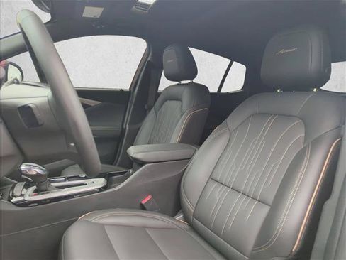 Used 2025 Buick Envista Avenir image 19