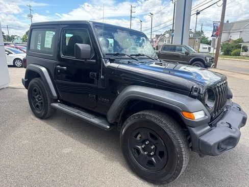 Used 2023 Jeep Wrangler Sport AWD/4WD image 4