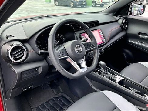 Used 2024 Nissan Kicks SR w/ SR Premium Package FWD image 13