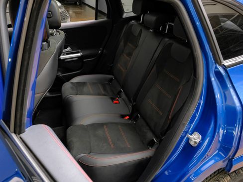 Used 2024 Mercedes-Benz GLA 250 image 38