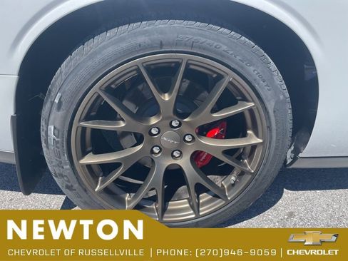 Used 2016 Dodge Challenger SRT Hellcat RWD image 33