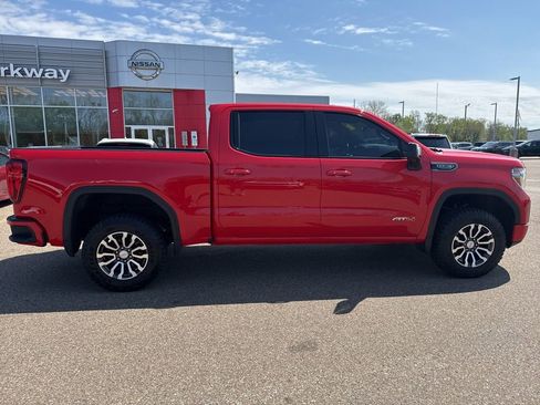 Used 2021 GMC Sierra 1500 AT4 w/ AT4 Premium Package AWD/4WD image 8