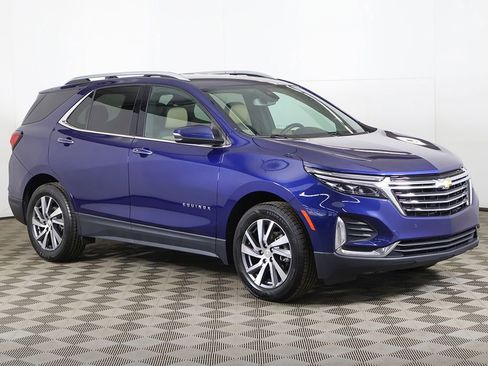 Used 2023 Chevrolet Equinox Premier FWD image 2