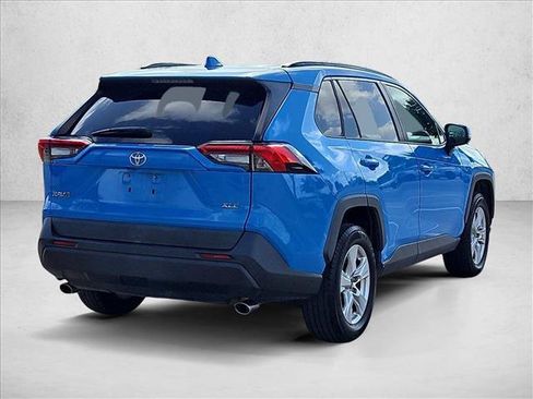 Used 2020 Toyota RAV4 XLE w/ Convenience Package FWD image 5