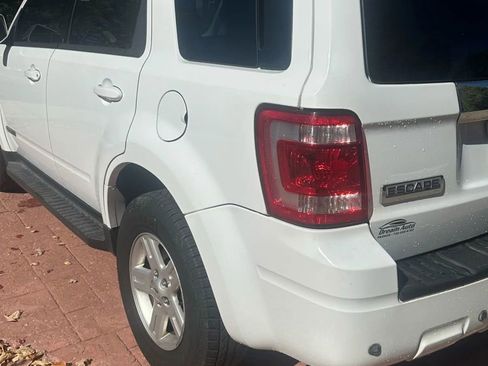 Used 2008 Ford Escape 4WD Hybrid image 3