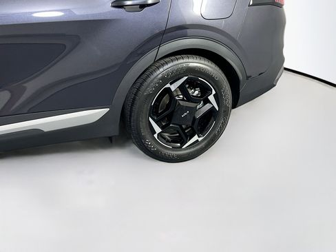 Used 2026 Kia Sportage EX FWD image 29