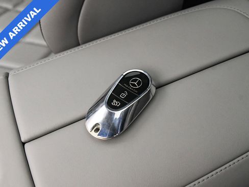 Used 2025 Mercedes-Benz Maybach S 580 4MATIC image 23