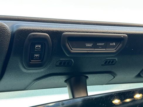 Used 2022 Jeep Wrangler Unlimited Sahara image 30