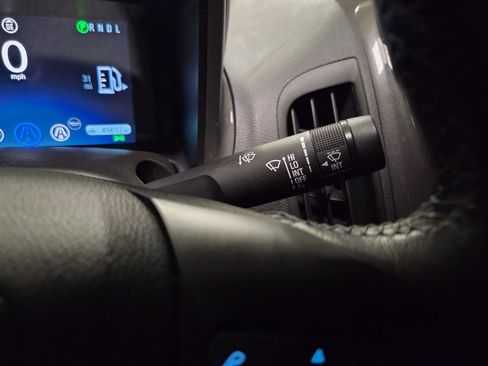 Used 2014 Chevrolet Volt Premium w/ Premium Trim Package FWD image 25