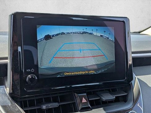 Used 2024 Toyota Corolla LE FWD image 10