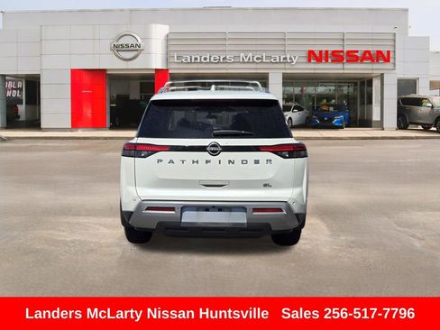 Used 2022 Nissan Pathfinder SL FWD image 5