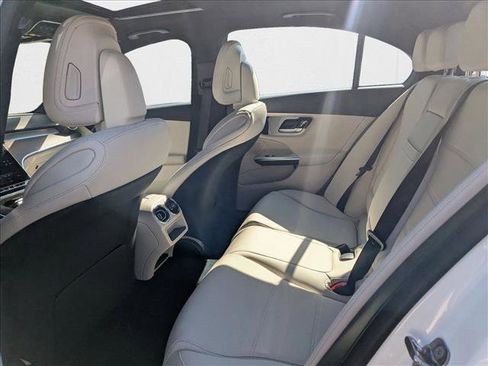 New 2025 Mercedes-Benz C 300 4MATIC Sedan image 16