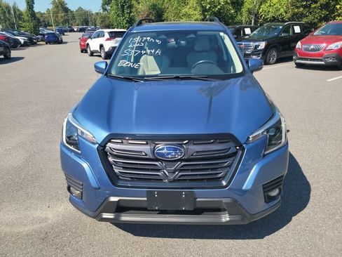 Certified 2023 Subaru Forester Limited AWD/4WD image 8