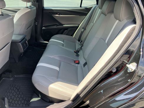 Used 2025 Toyota Camry SE w/ Convenience Package FWD image 23