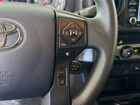 Used 2020 Toyota Tacoma SR image 15