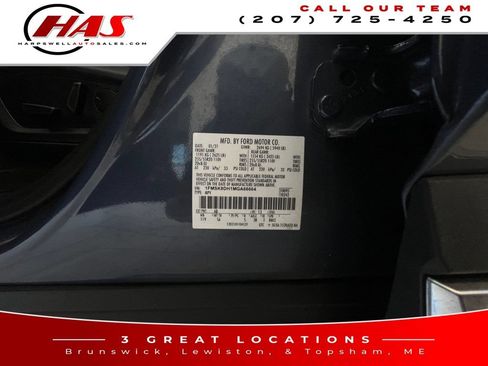 Used 2021 Ford Explorer XLT w/ Equipment Group 202A AWD/4WD image 38