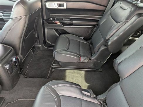 Used 2022 Ford Explorer ST w/ Equipment Group 401A image 28